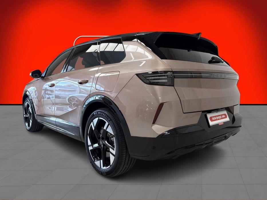 OPEL GRANDLAND 2024