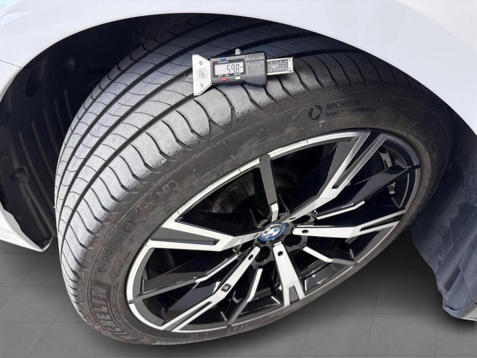 BMW I5 2025