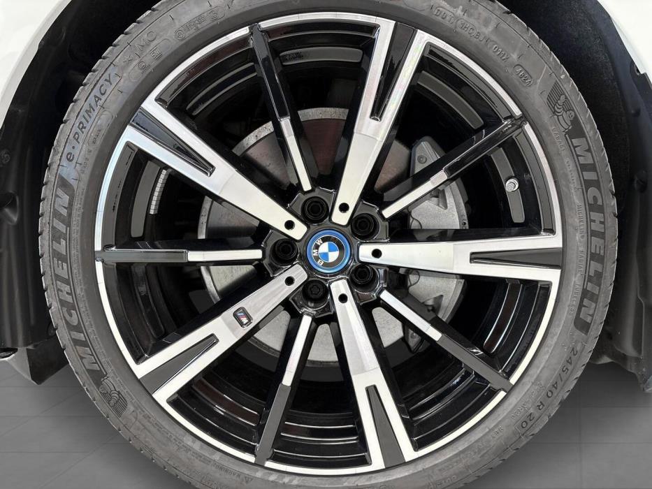 BMW I5 2025