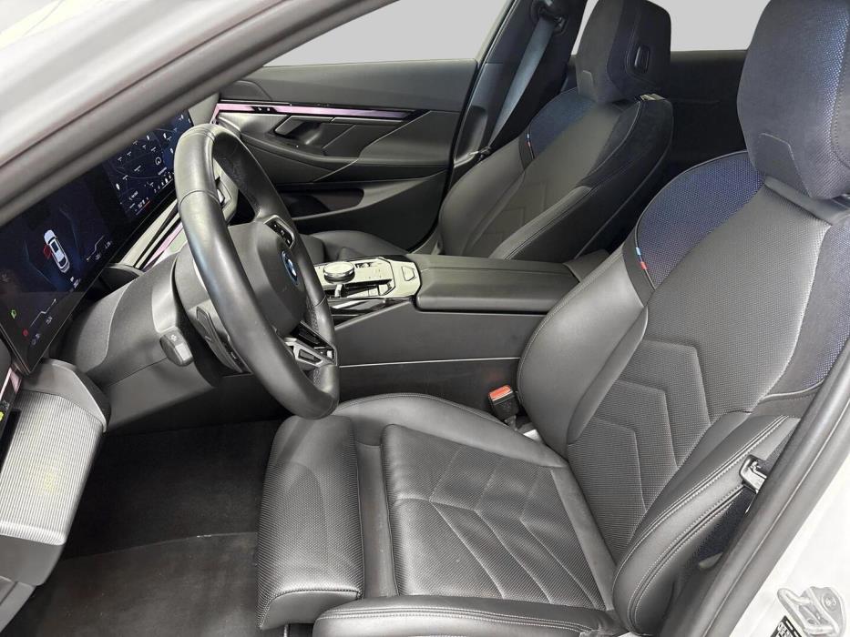 BMW I5 2025