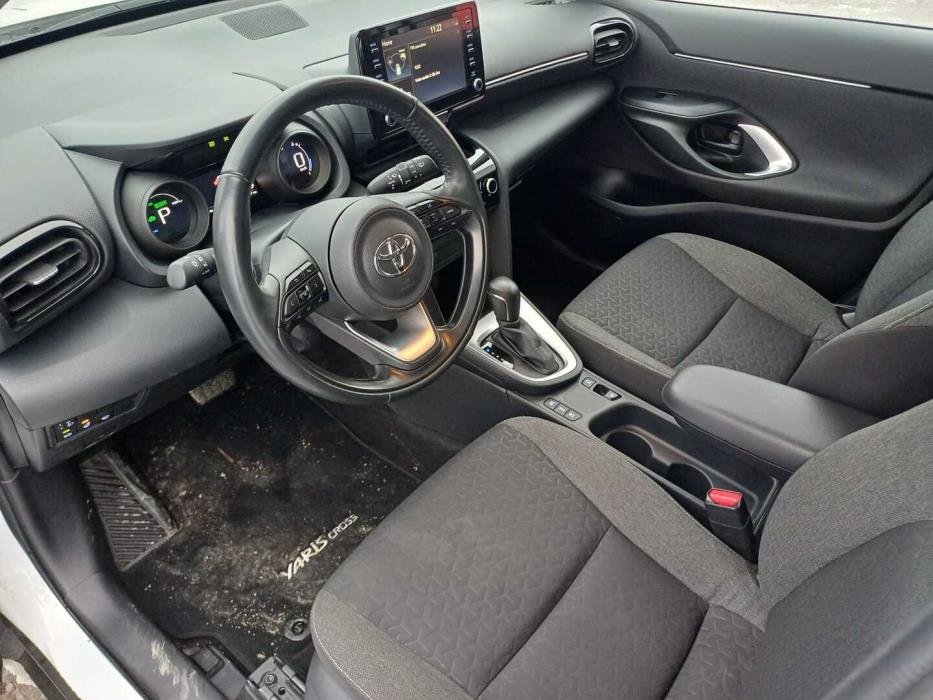 TOYOTA YARIS CROSS 2024