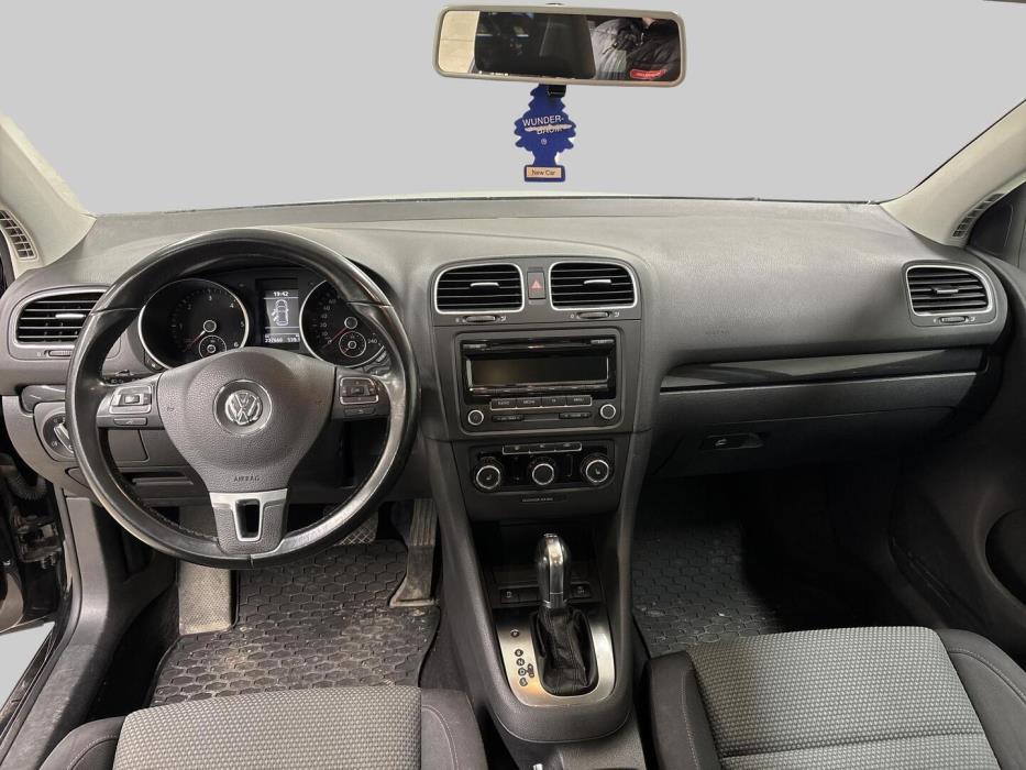 VOLKSWAGEN Golf 2012
