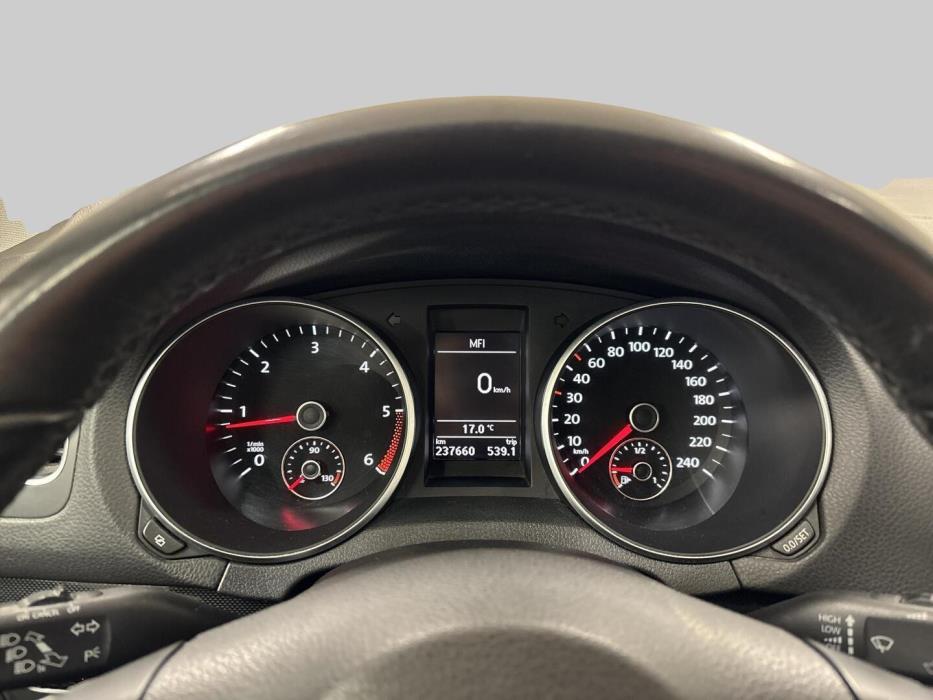 VOLKSWAGEN Golf 2012