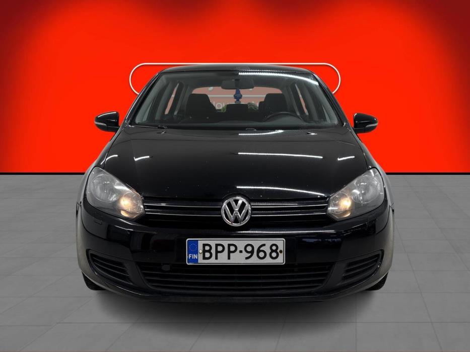 VOLKSWAGEN Golf 2012