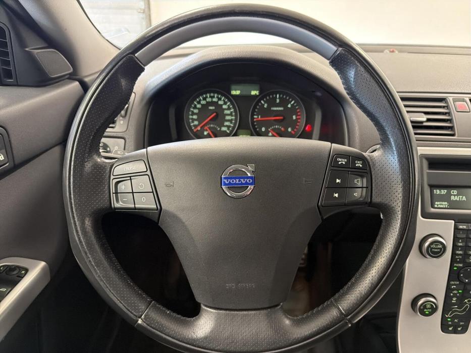VOLVO S40 2012