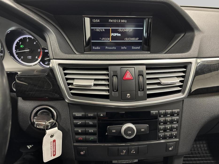 MERCEDES-BENZ E 2009