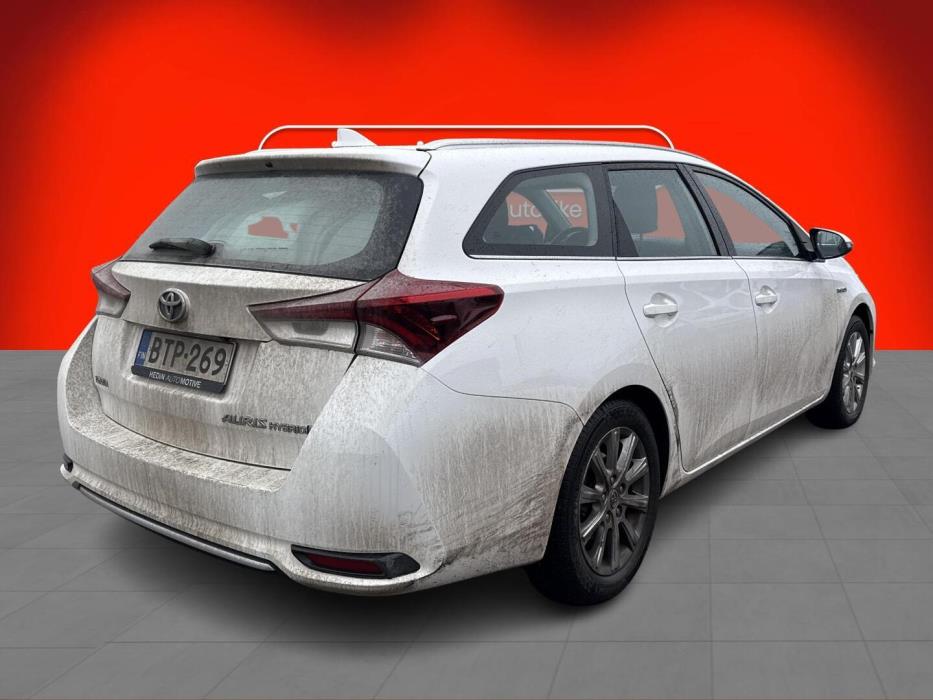 TOYOTA Auris 2015