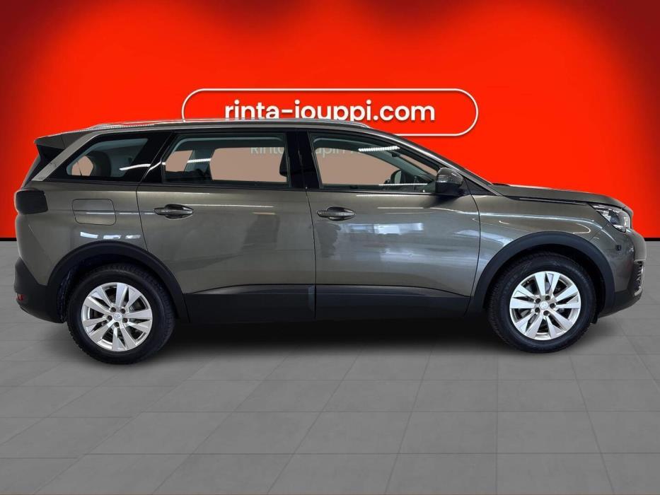 PEUGEOT 5008 2018