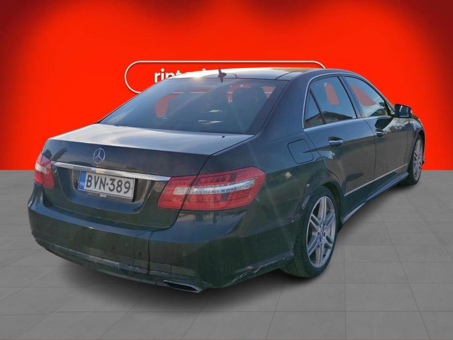 MERCEDES-BENZ E 2010