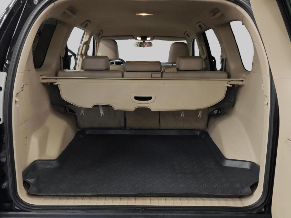 TOYOTA Land Cruiser 2010