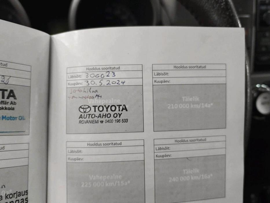 TOYOTA Land Cruiser 2010