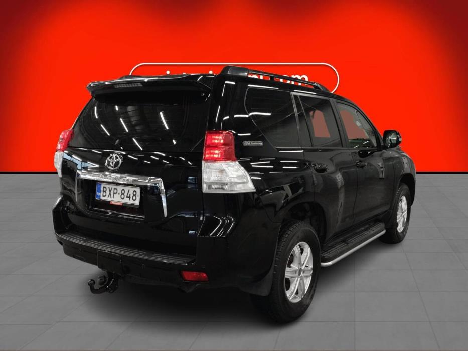 TOYOTA Land Cruiser 2010