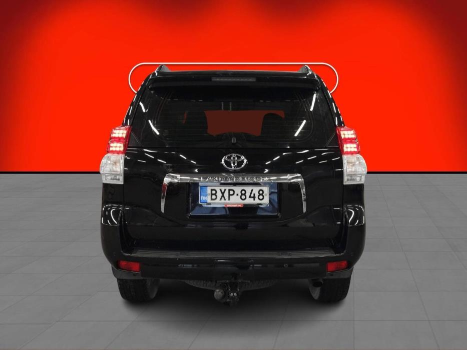 TOYOTA Land Cruiser 2010