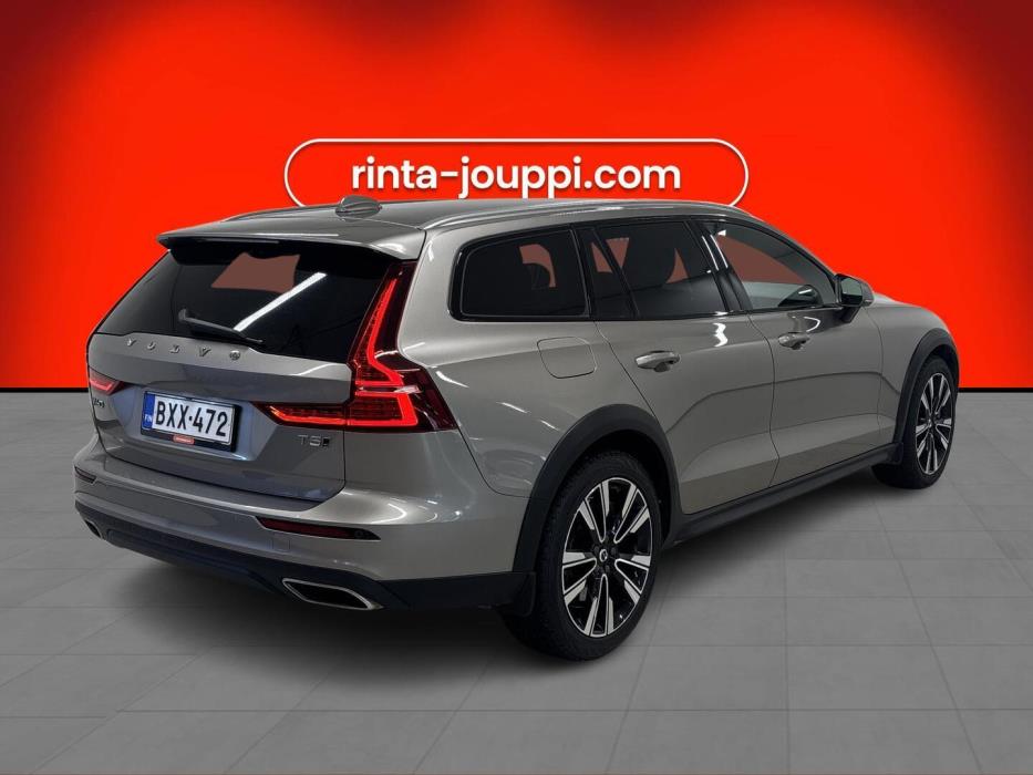 VOLVO V60 Cross Country 2019
