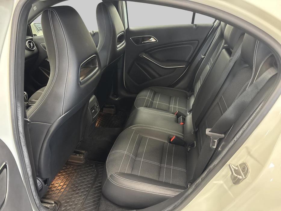 MERCEDES-BENZ A 2014