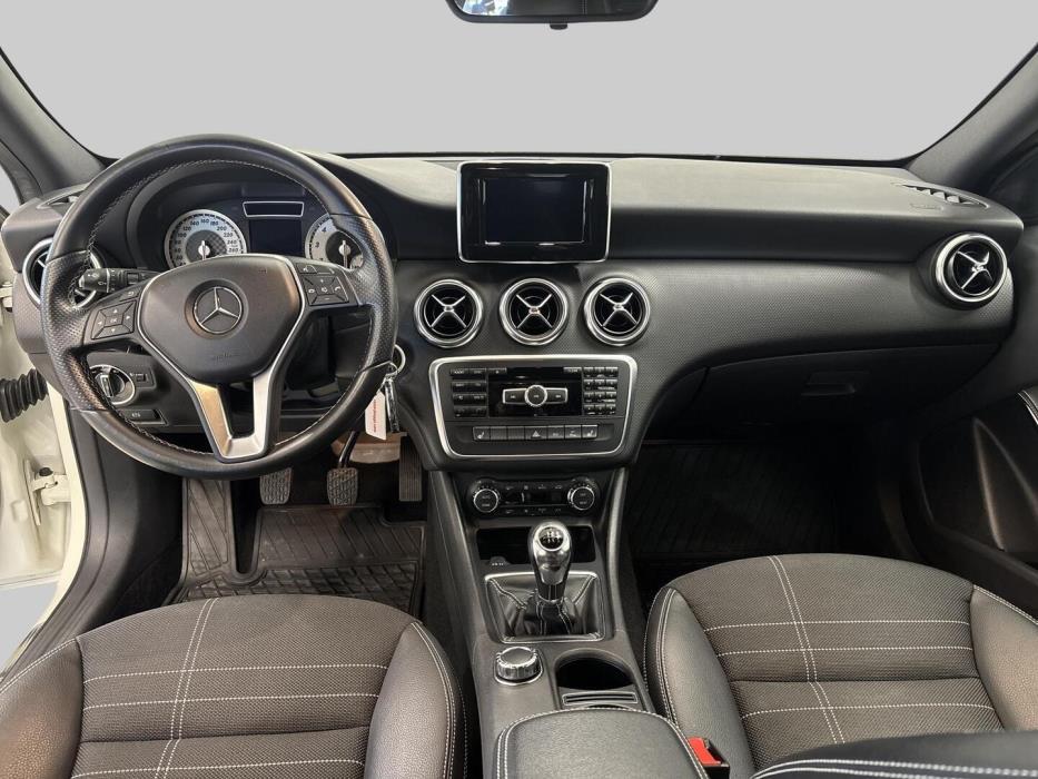 MERCEDES-BENZ A 2014