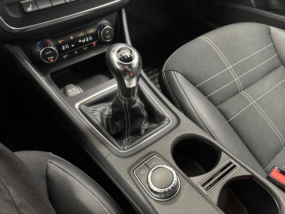 MERCEDES-BENZ A 2014