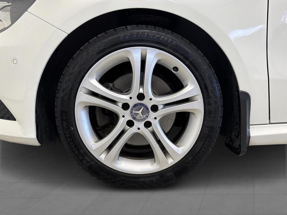 MERCEDES-BENZ A 2014