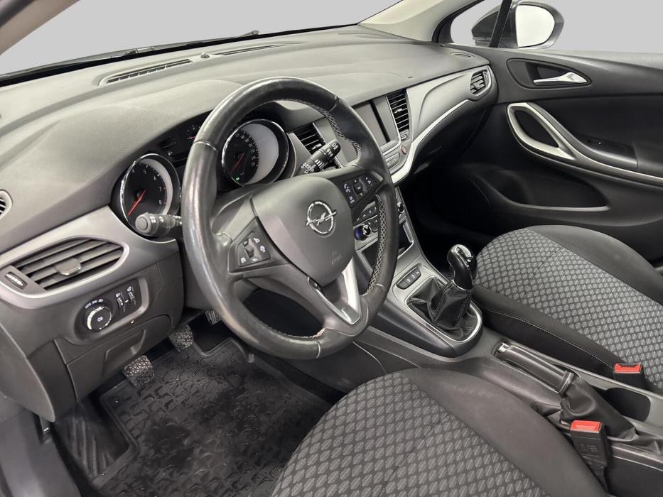 OPEL Astra 2021