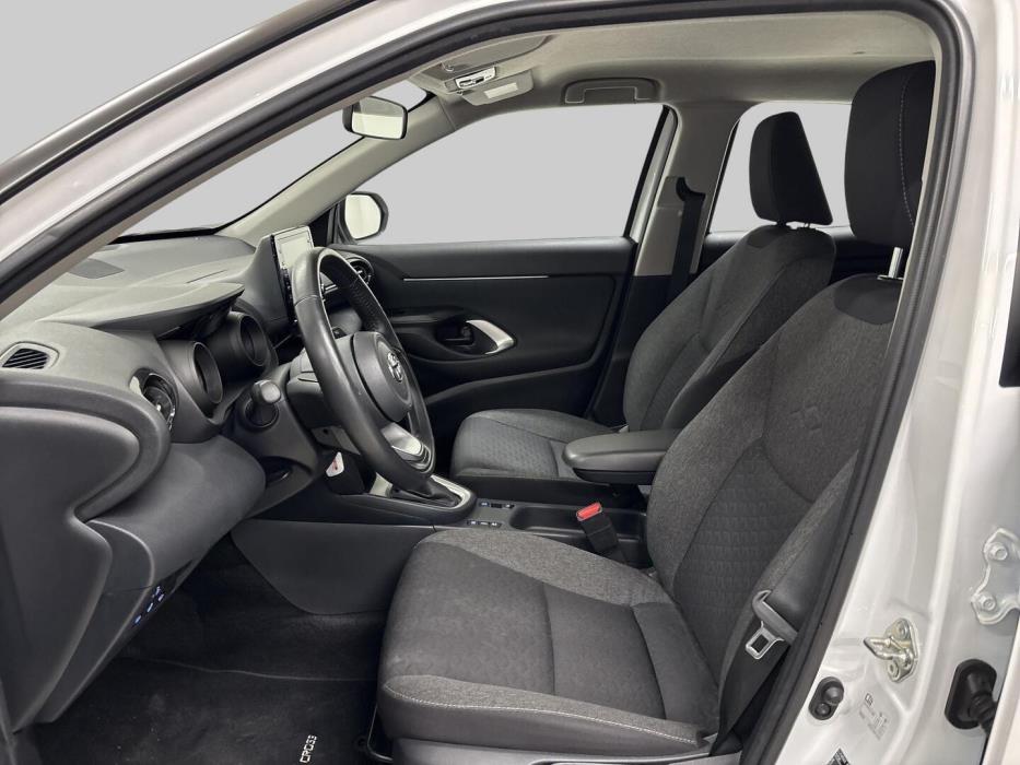 TOYOTA YARIS CROSS 2024