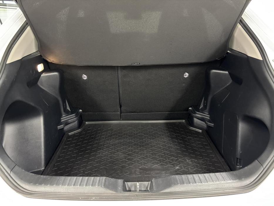 TOYOTA YARIS CROSS 2024