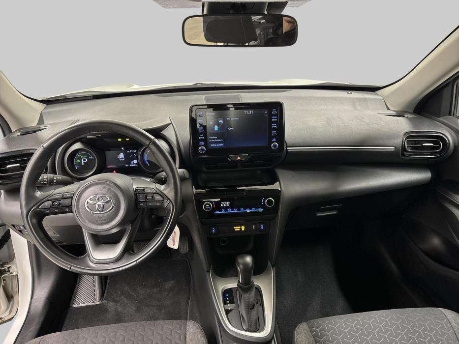 TOYOTA YARIS CROSS 2024