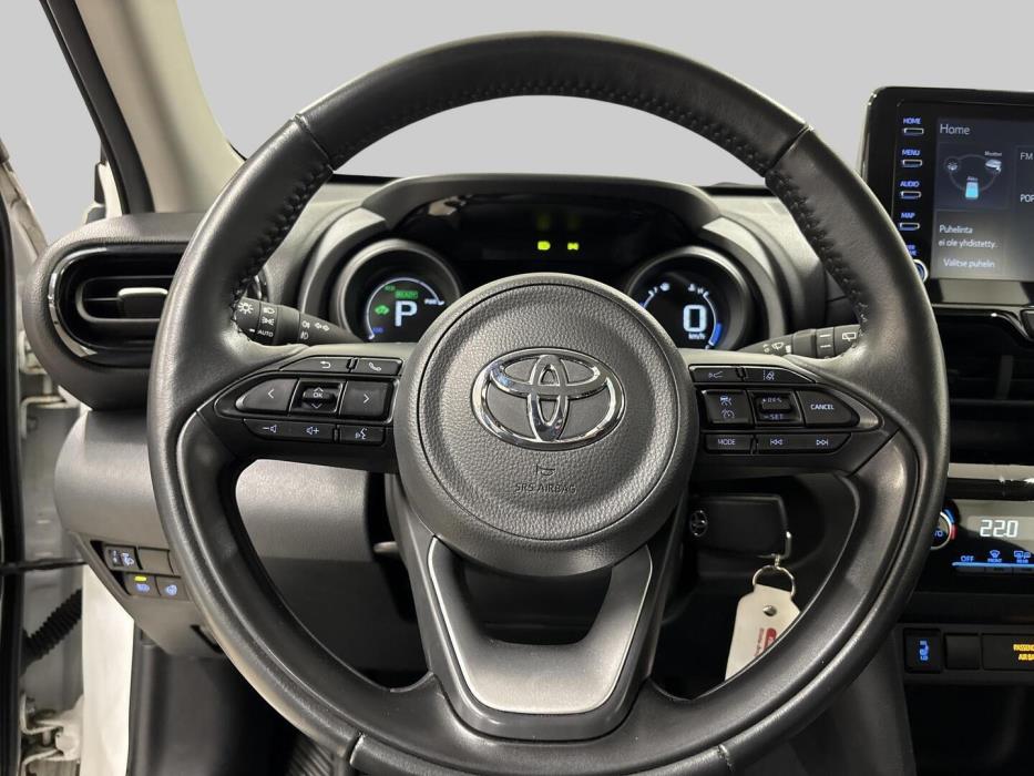 TOYOTA YARIS CROSS 2024