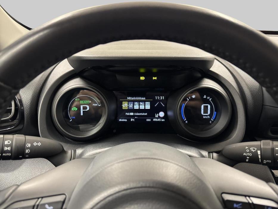 TOYOTA YARIS CROSS 2024