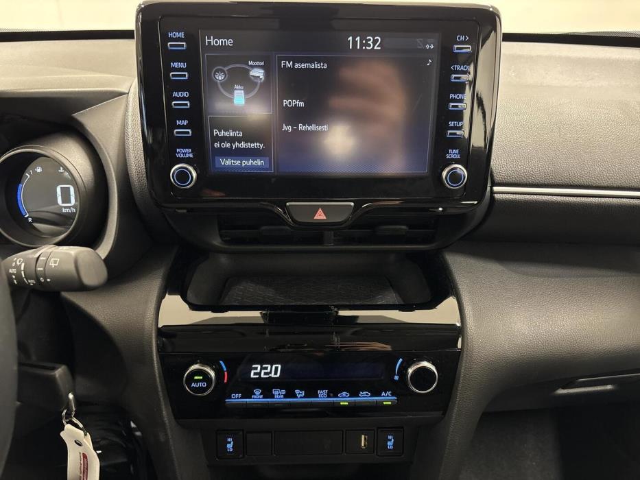 TOYOTA YARIS CROSS 2024