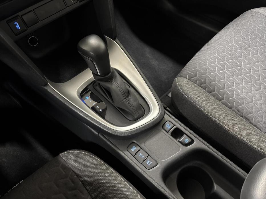 TOYOTA YARIS CROSS 2024