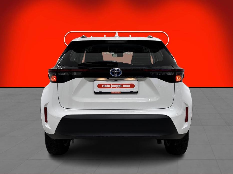 TOYOTA YARIS CROSS 2024