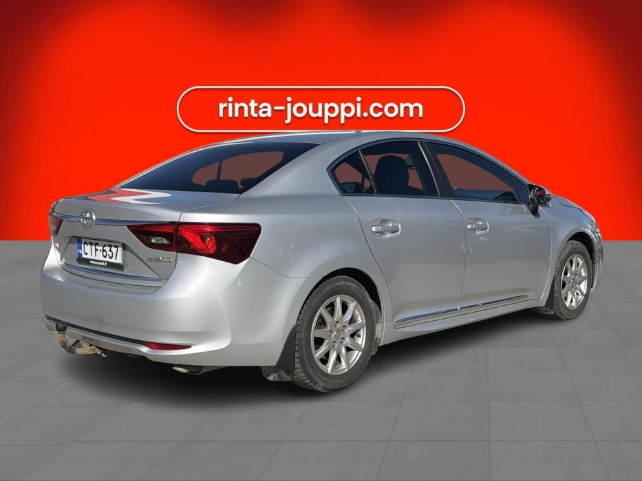 TOYOTA Avensis 2015