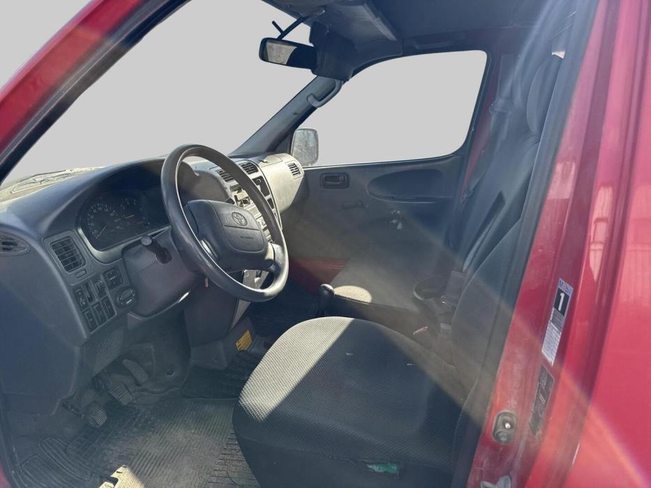TOYOTA Hiace 2006