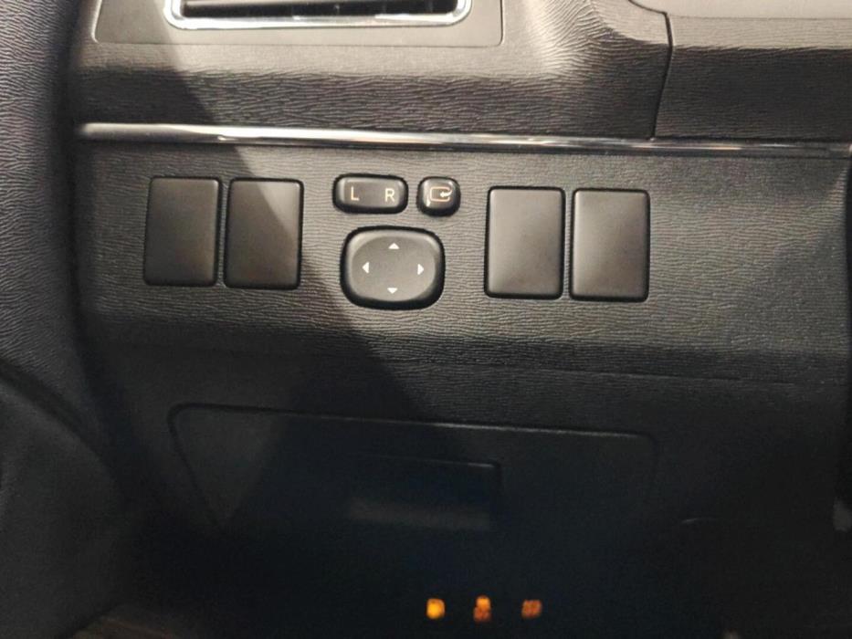 TOYOTA AVENSIS 2013