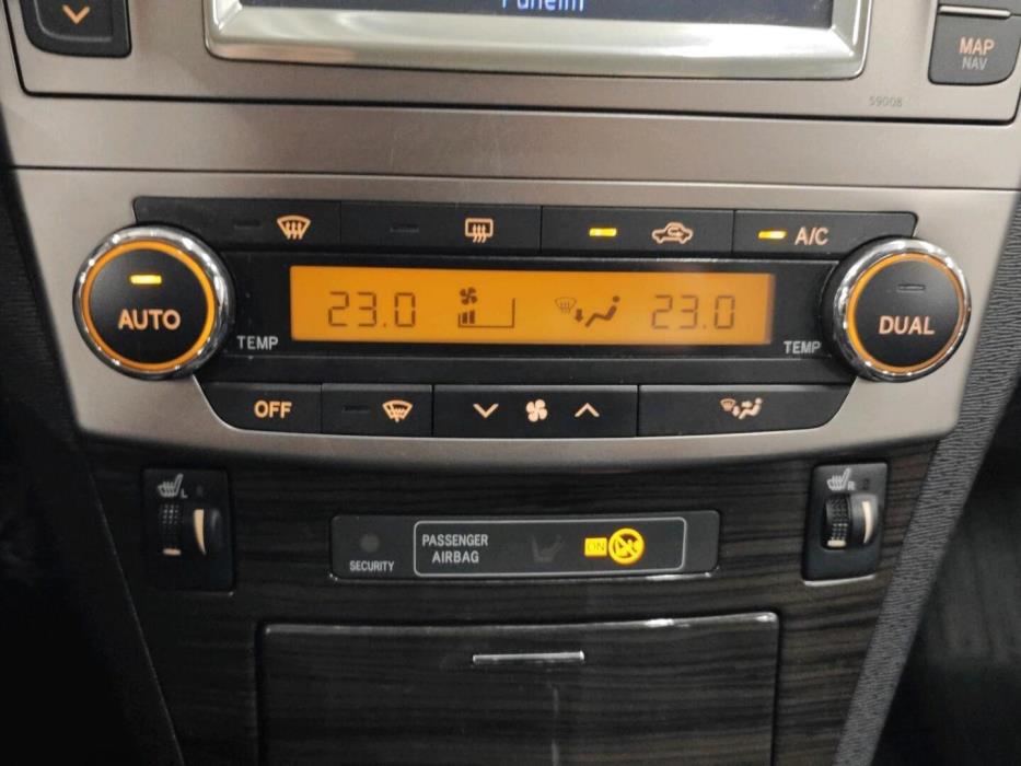 TOYOTA AVENSIS 2013