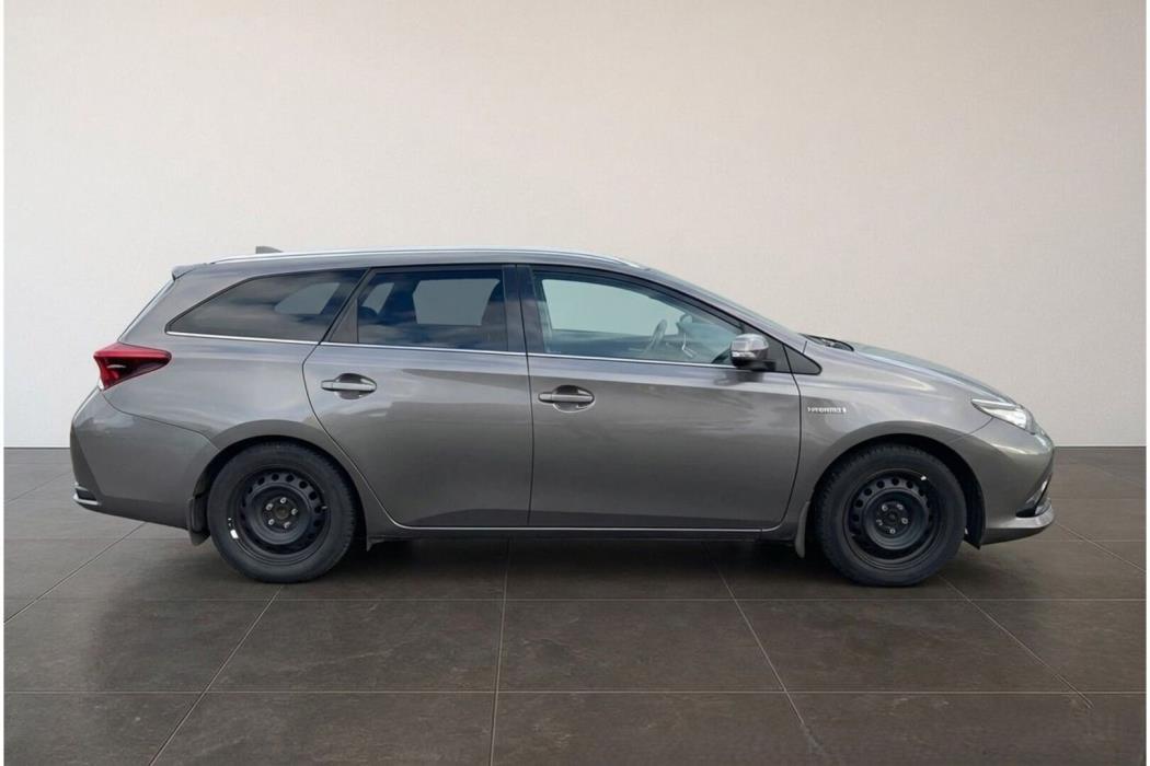TOYOTA AURIS 2018