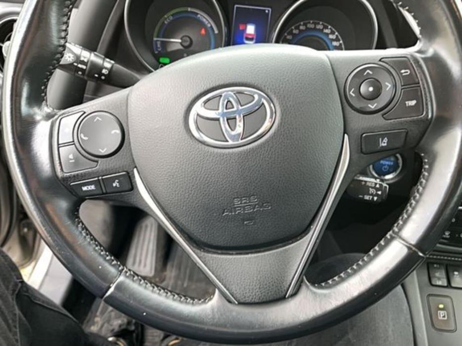 TOYOTA AURIS 2018