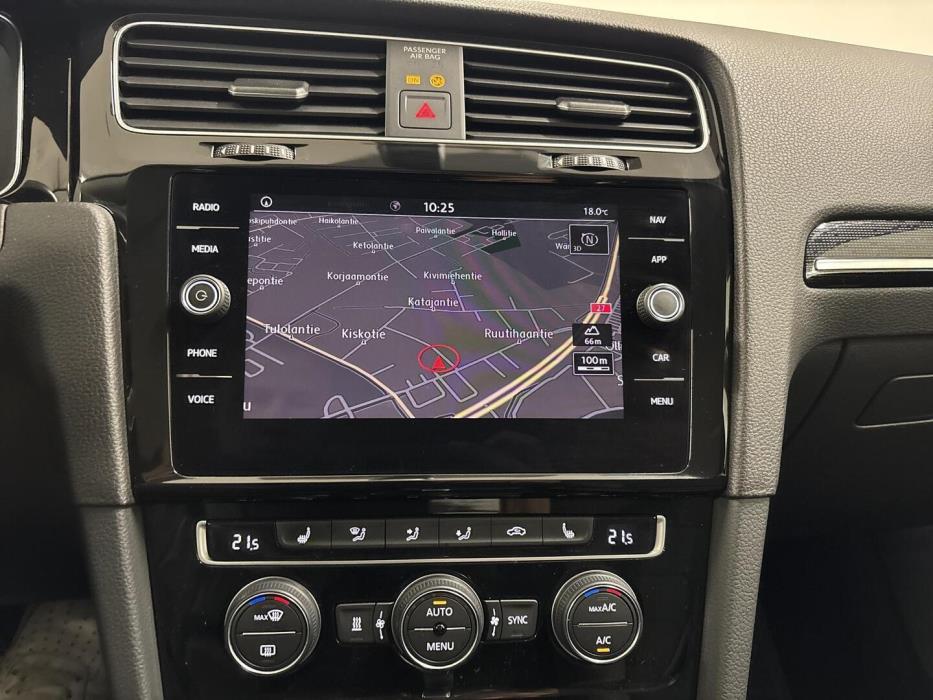 VOLKSWAGEN Golf 2019