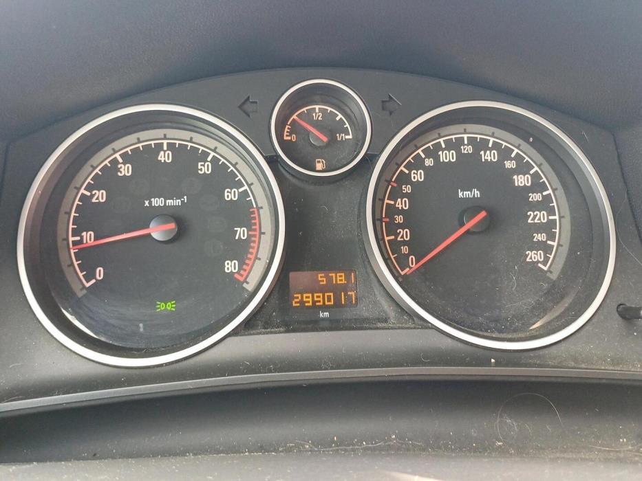 OPEL Astra 2010