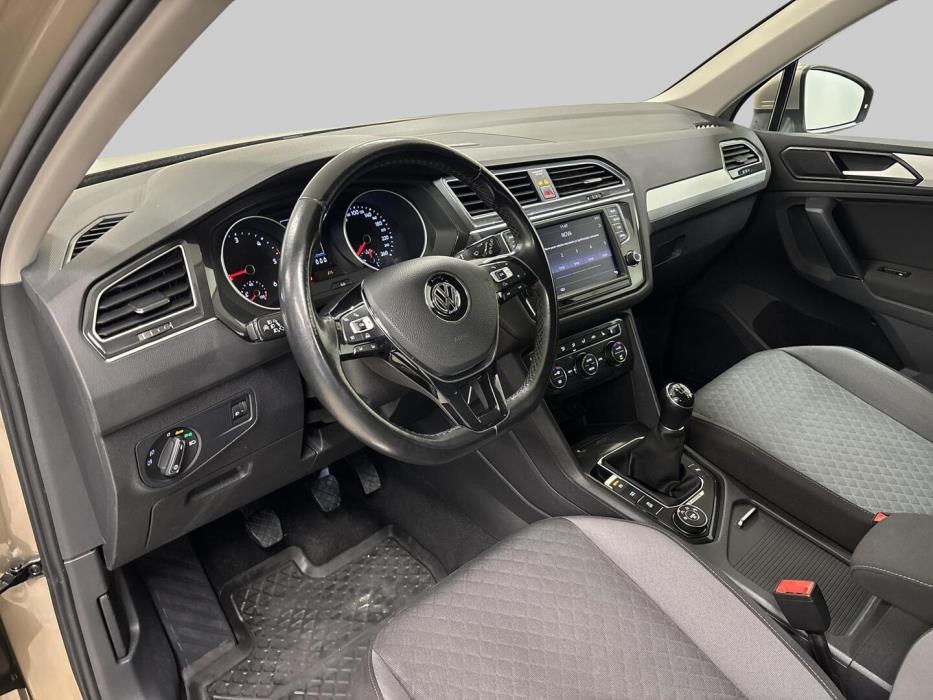 VOLKSWAGEN Tiguan 2017