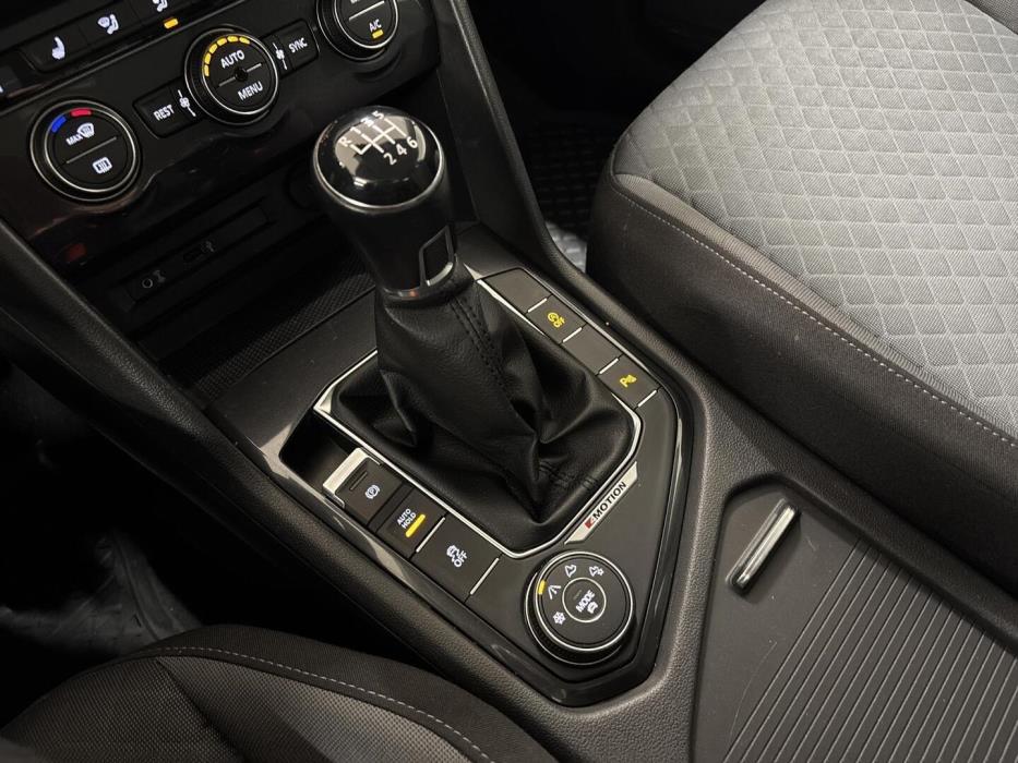 VOLKSWAGEN Tiguan 2017