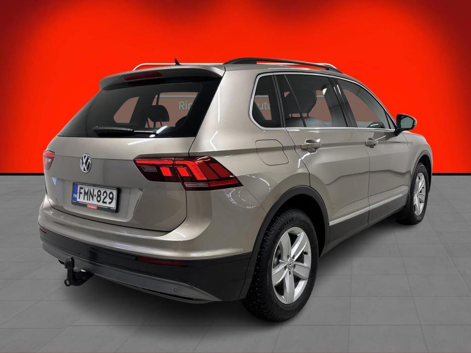 VOLKSWAGEN Tiguan 2017