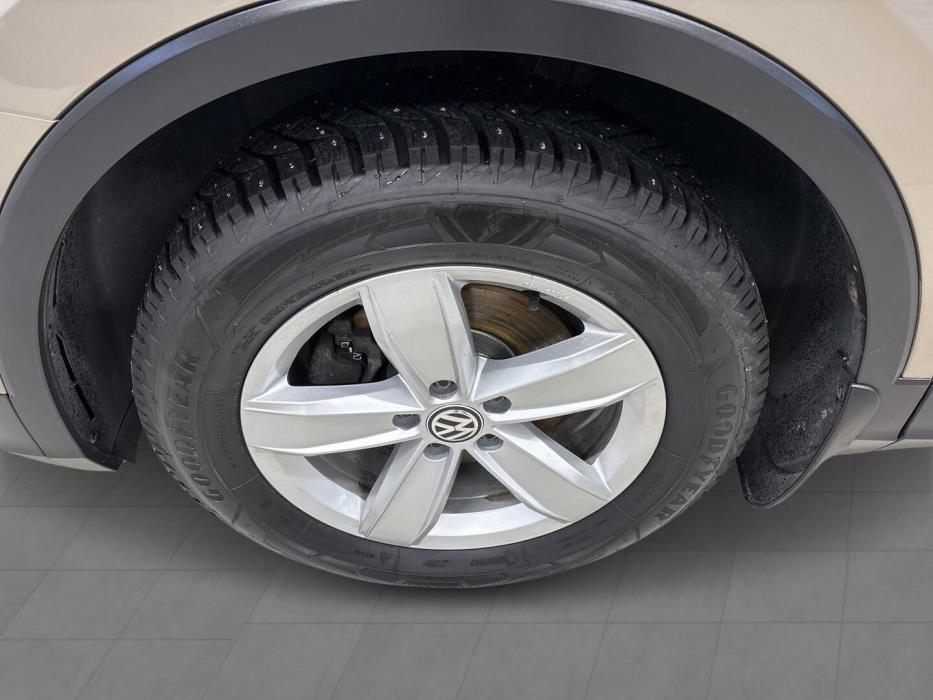VOLKSWAGEN Tiguan 2017