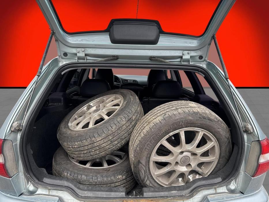 VOLVO V40 2004