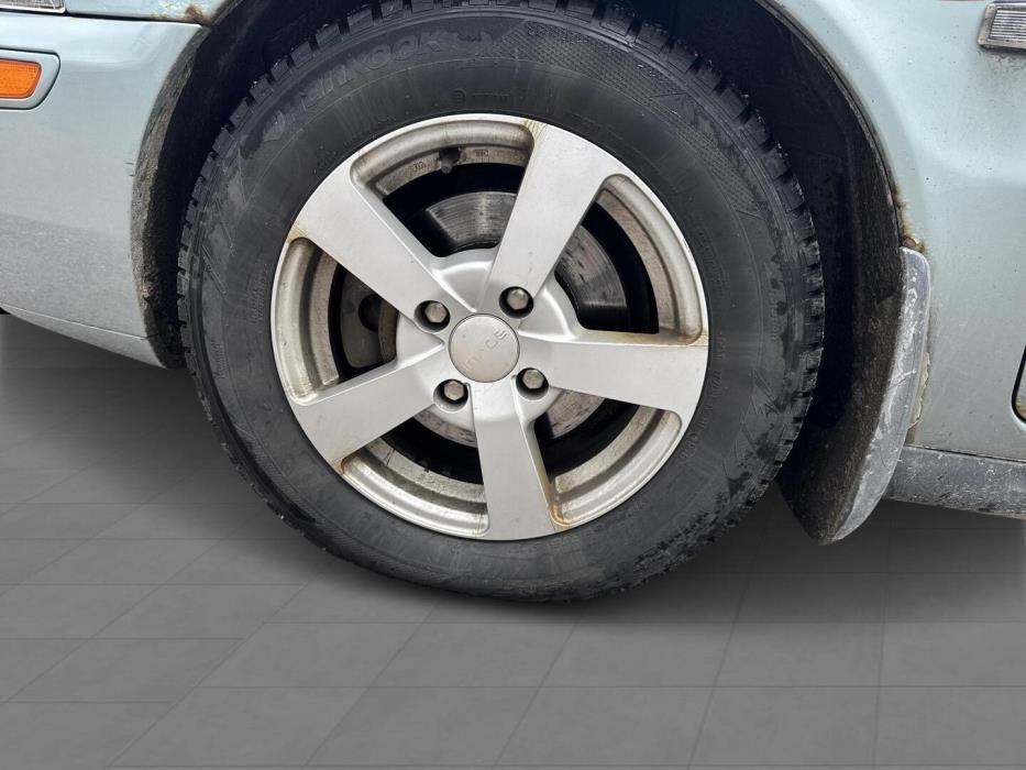 VOLVO V40 2004