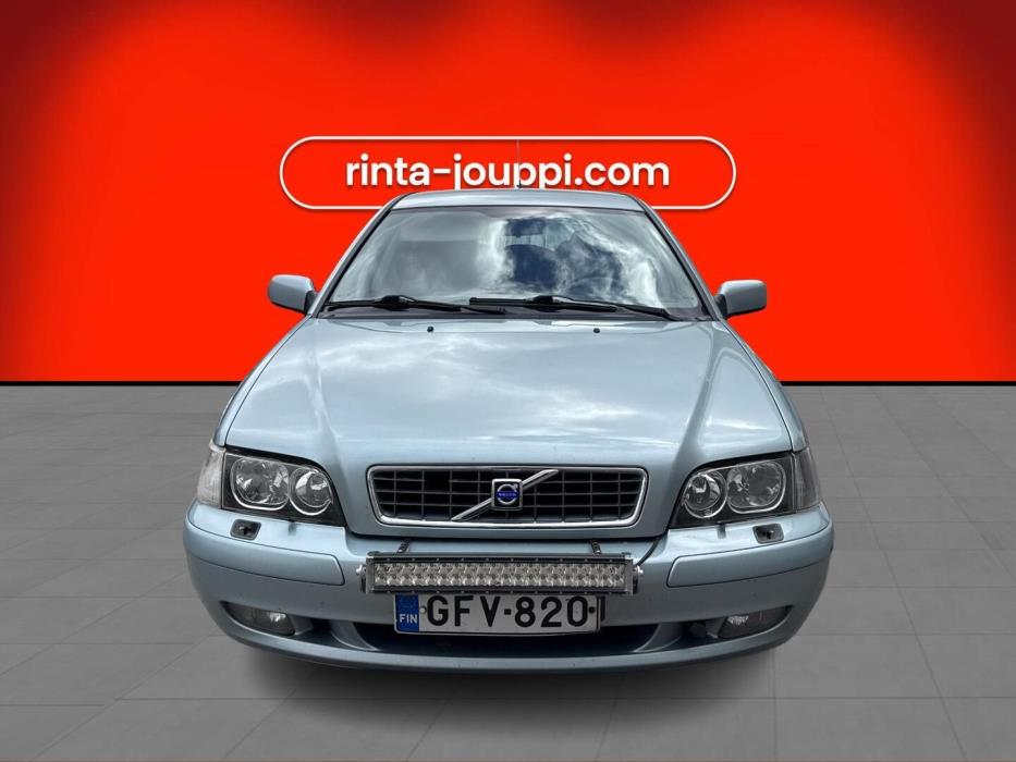 VOLVO V40 2004