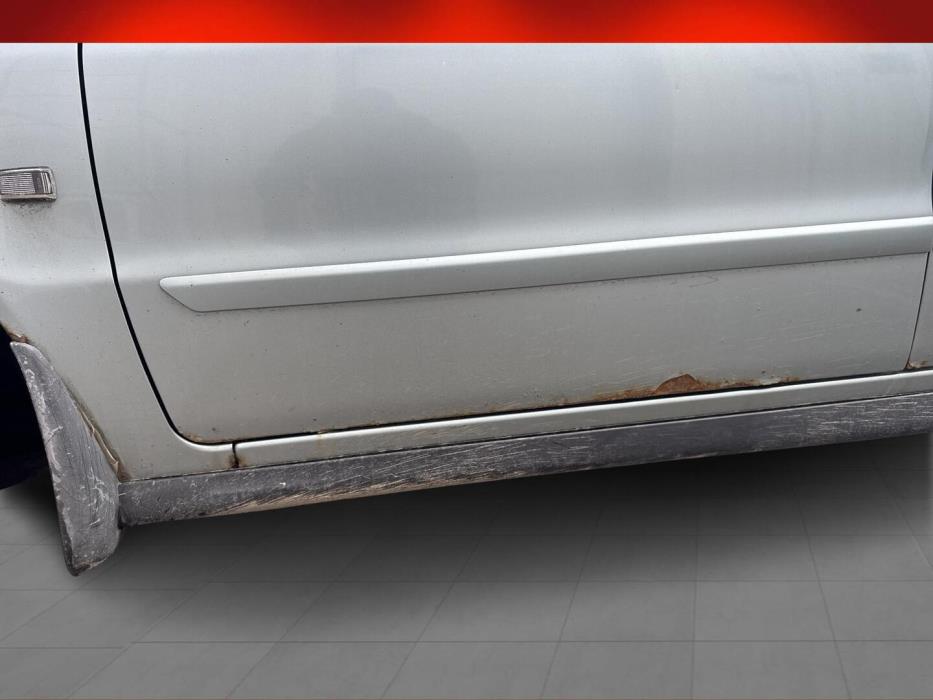 VOLVO V40 2004