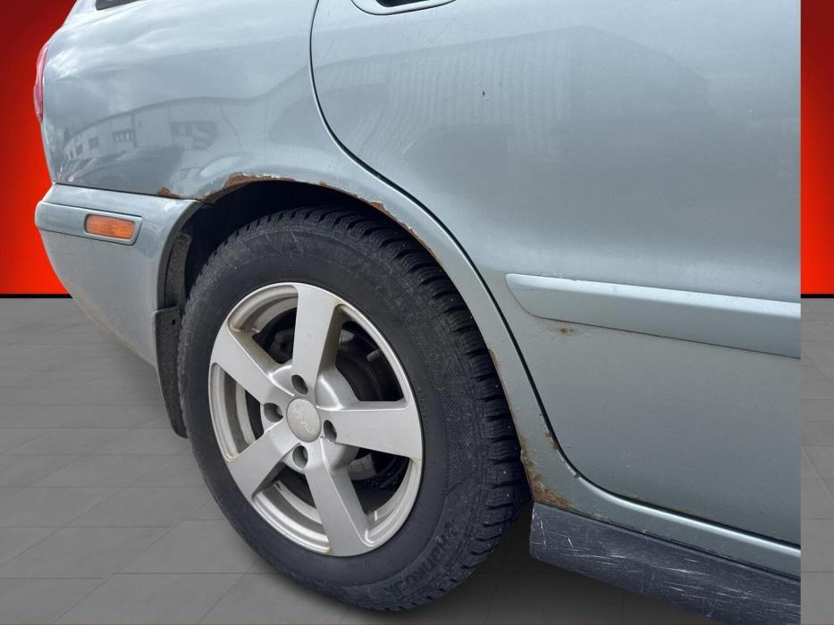 VOLVO V40 2004