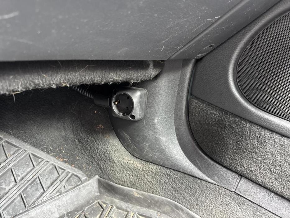 VOLVO V40 2004