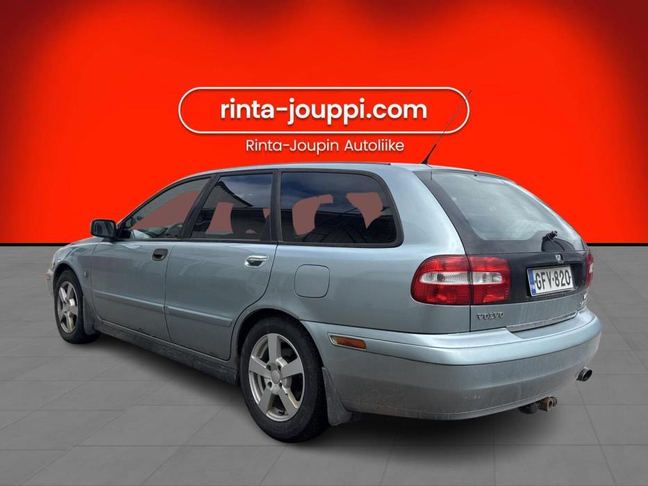 VOLVO V40 2004